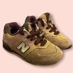 NEW BALANCE toddler sneakers - size 3
